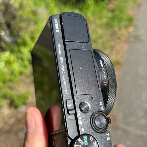 Sony RX100 mark 6 camera - Picture 9 of 13